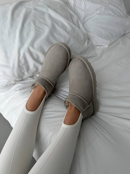 UGG Classic Ultra Mini Light Grey Lacquer - oceanhype - 