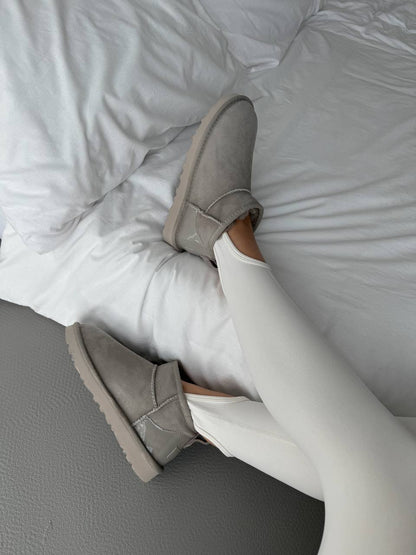 UGG Classic Ultra Mini Light Grey Lacquer - oceanhype - 