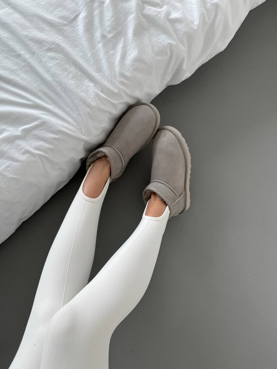 UGG Classic Ultra Mini Light Grey Lacquer - oceanhype - 