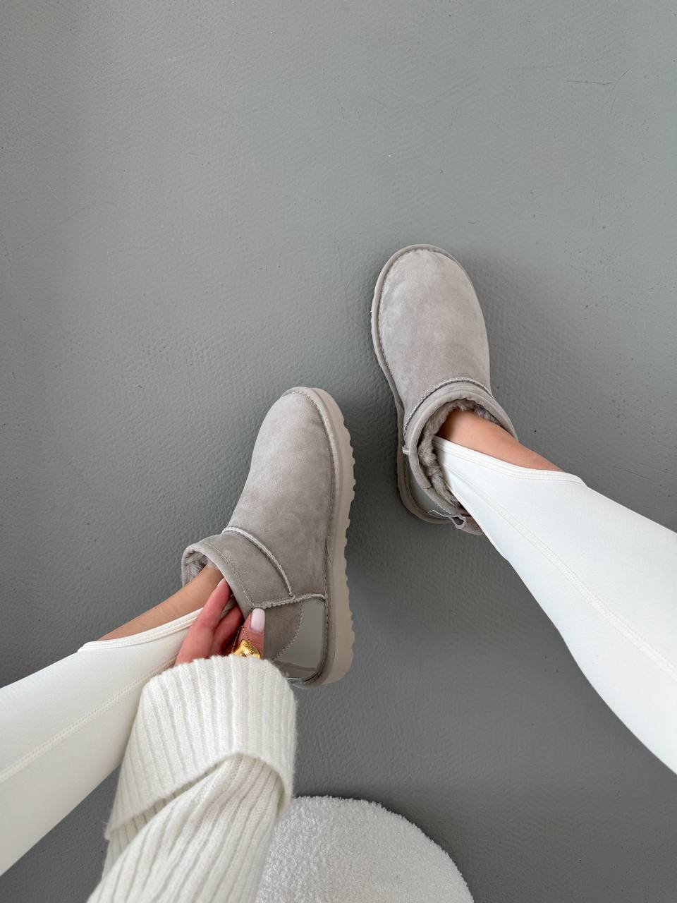 UGG Classic Ultra Mini Light Grey Lacquer - oceanhype - 