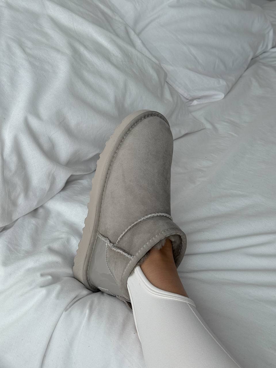 UGG Classic Ultra Mini Light Grey Lacquer - oceanhype - 