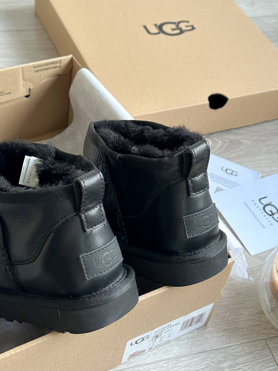 UGG Classic Ultra Mini Black - oceanhype - 