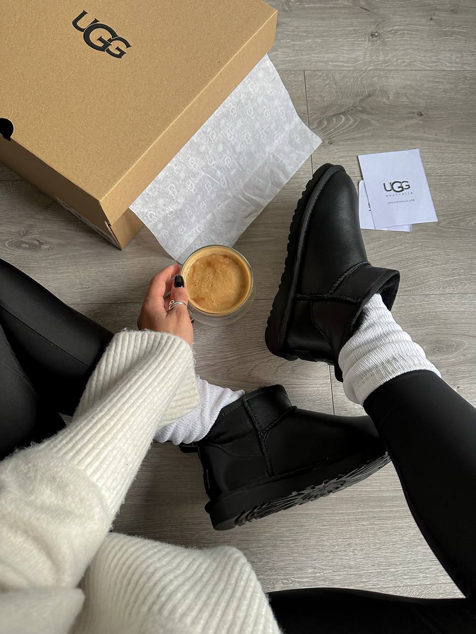 UGG Classic Ultra Mini Black - oceanhype - 