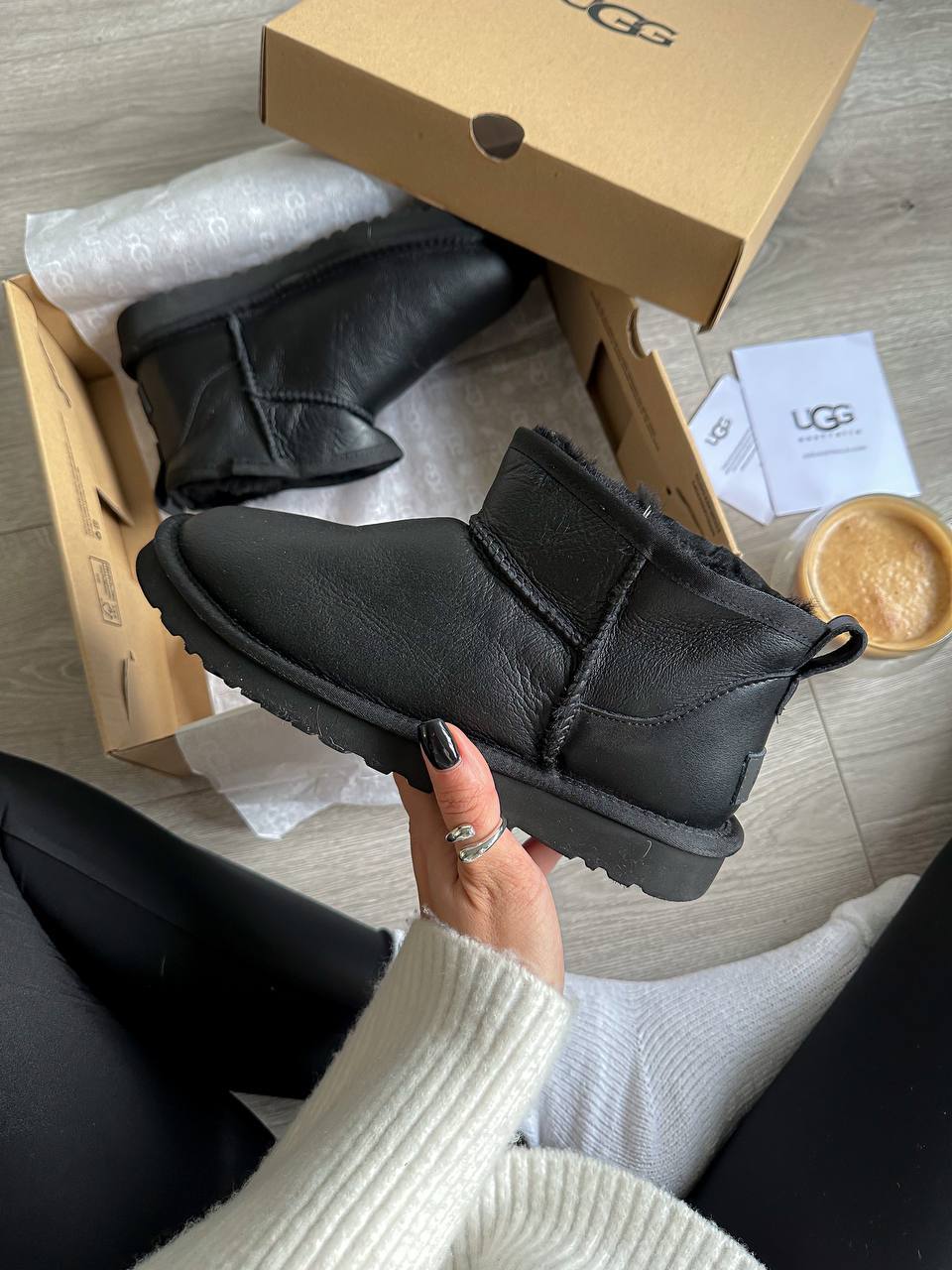 UGG Classic Ultra Mini Black - oceanhype - 