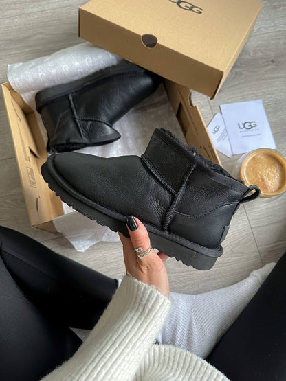 UGG Classic Ultra Mini Black - oceanhype - 