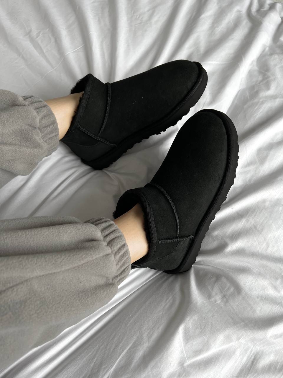 UGG Classic Ultra Mini Black - oceanhype - 