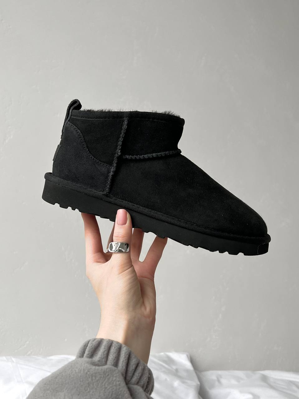UGG Classic Ultra Mini Black - oceanhype - 