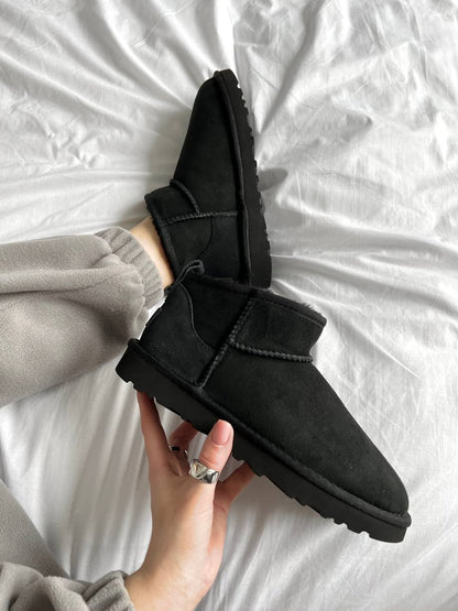 UGG Classic Ultra Mini Black - oceanhype - 