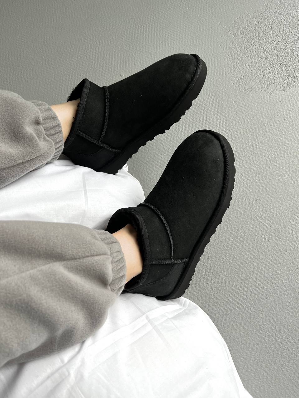 UGG Classic Ultra Mini Black - oceanhype - 