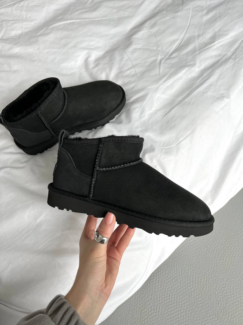 UGG Classic Ultra Mini Black - oceanhype - 