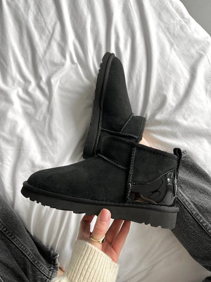 UGG Ultra Mini Black Lacquer - oceanhype - 
