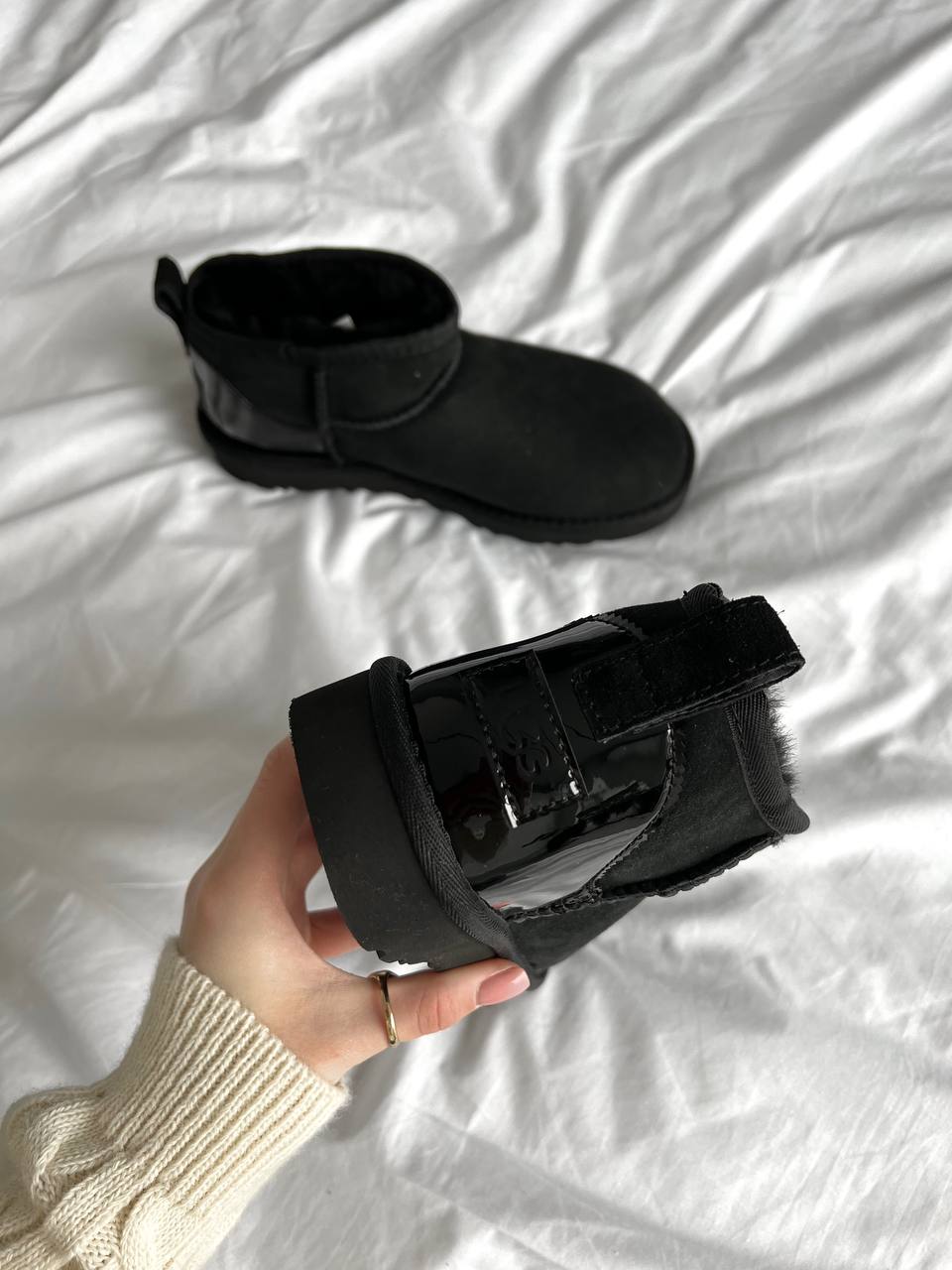 UGG Ultra Mini Black Lacquer - oceanhype - 