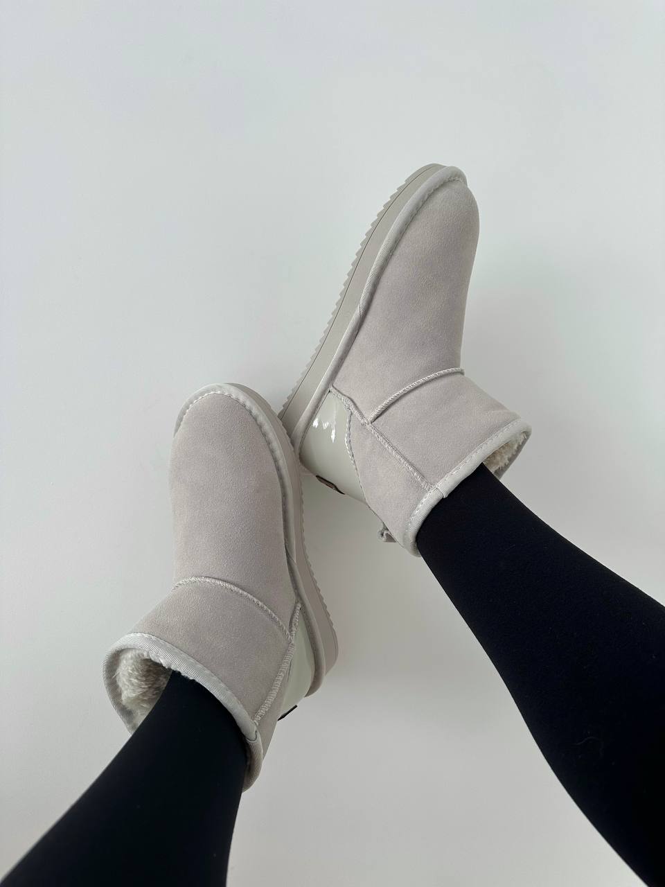 UGG Classic Mini Light Grey Lacquer - oceanhype - 