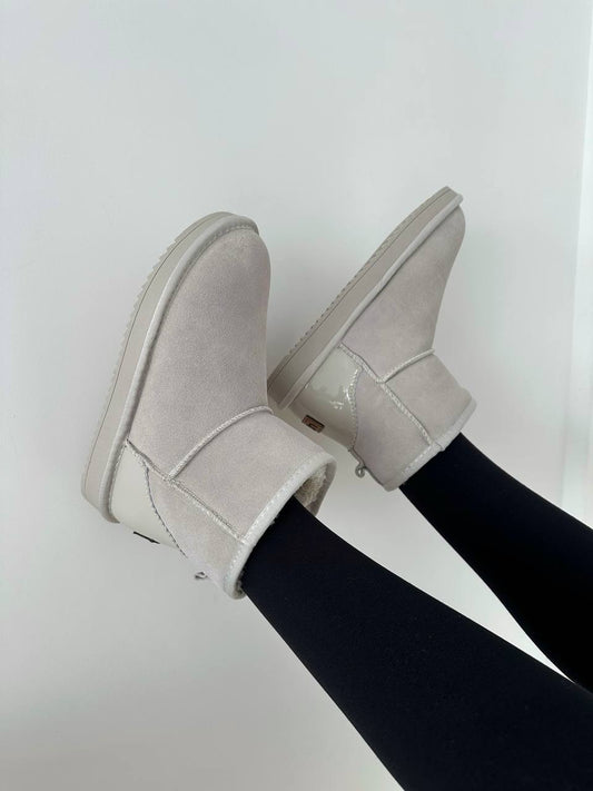 UGG Classic Mini Light Grey Lacquer - oceanhype - 