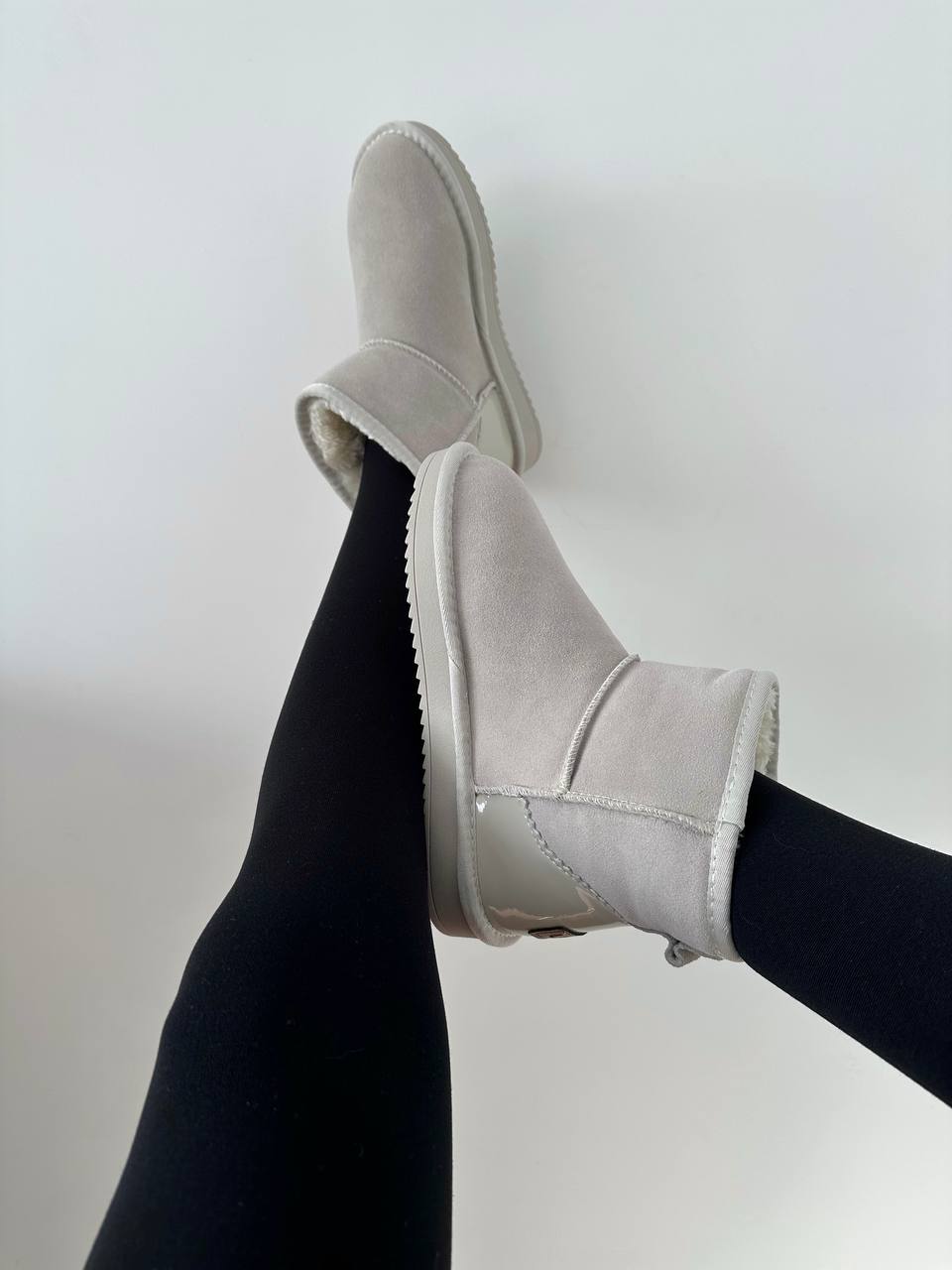 UGG Classic Mini Light Grey Lacquer - oceanhype - 