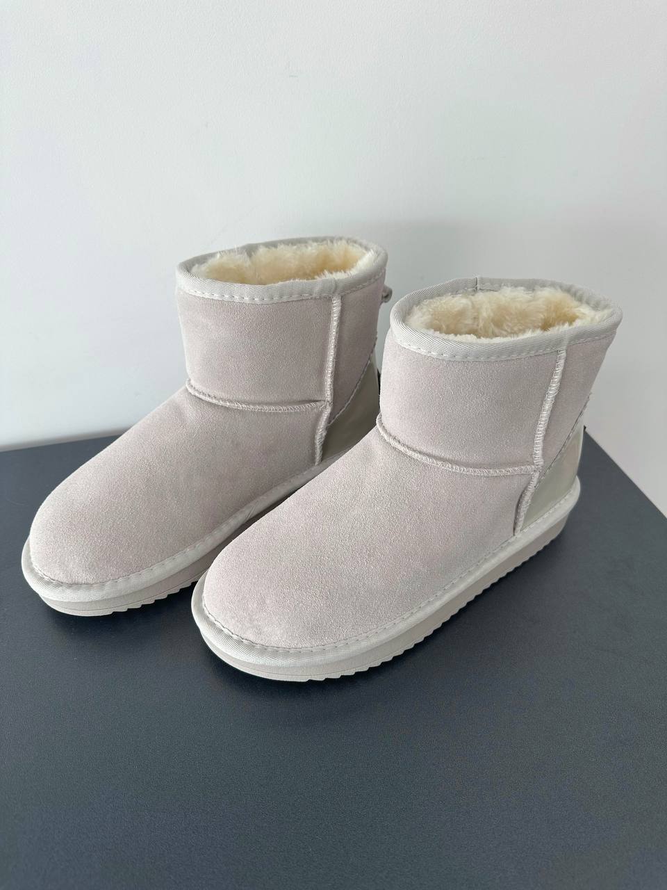 UGG Classic Mini Light Grey Lacquer - oceanhype - 