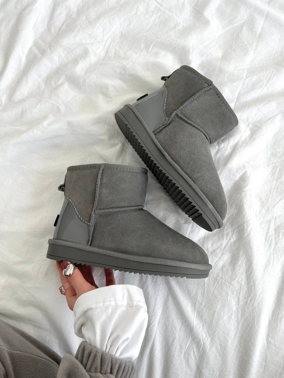 UGG Classic Mini Light Grey Lacquer - oceanhype - 