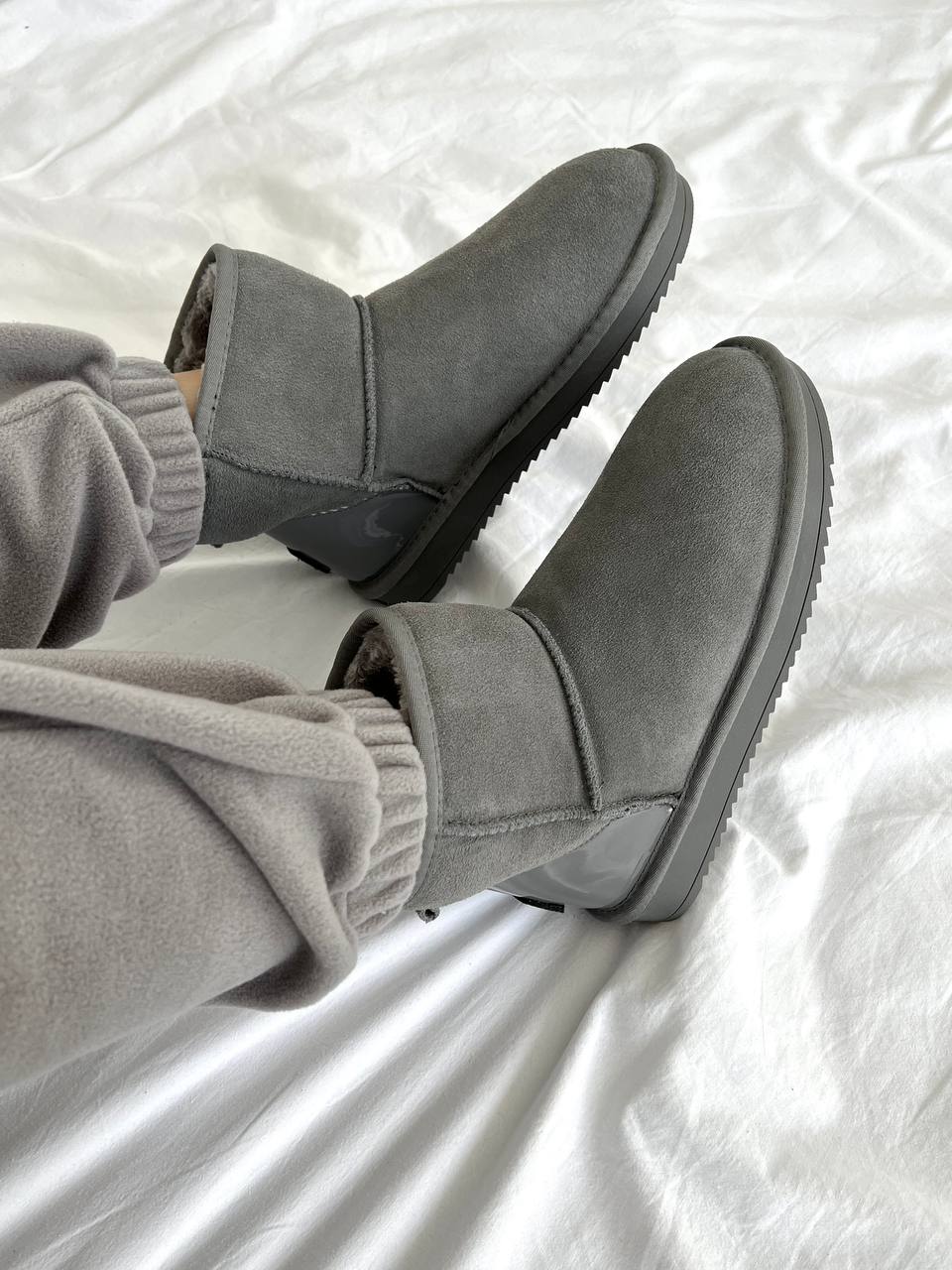 UGG Classic Mini Light Grey Lacquer - oceanhype - 