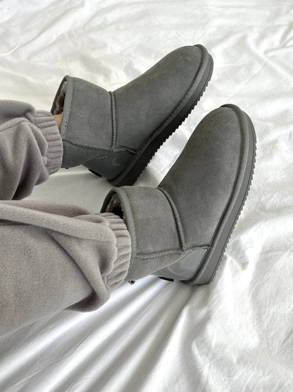 UGG Classic Mini Light Grey Lacquer - oceanhype - 