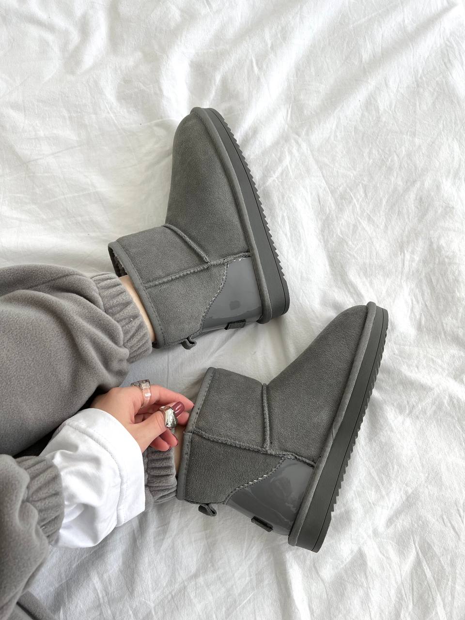 UGG Classic Mini Light Grey Lacquer - oceanhype - 