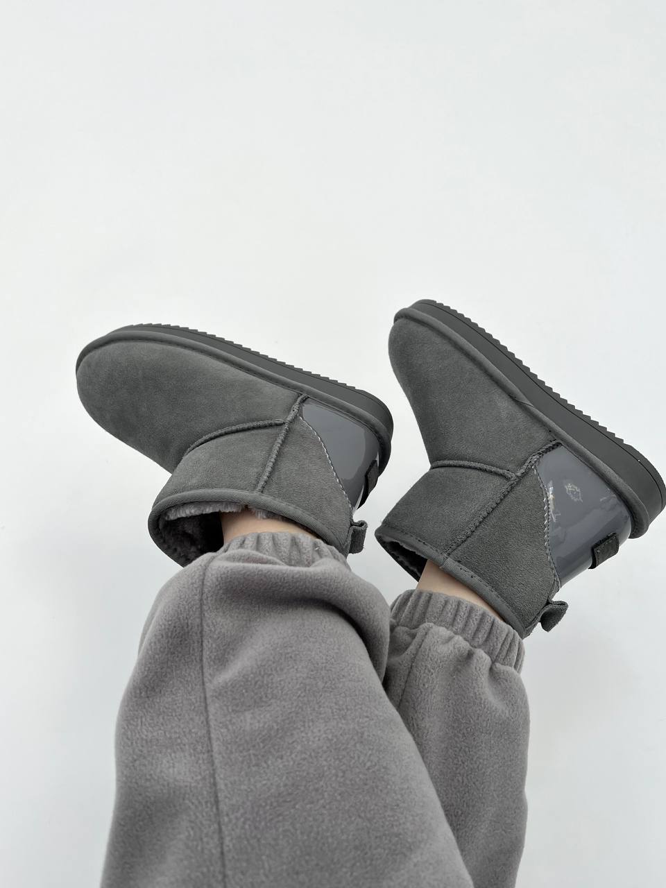 UGG Classic Mini Light Grey Lacquer - oceanhype - 