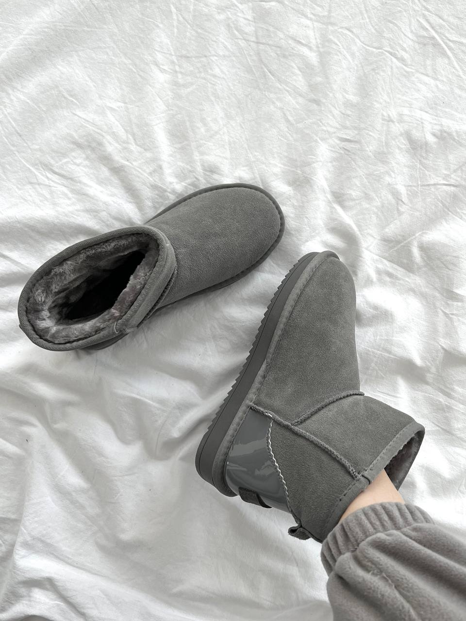 UGG Classic Mini Light Grey Lacquer - oceanhype - 