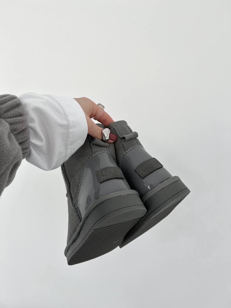 UGG Classic Mini Light Grey Lacquer - oceanhype - 
