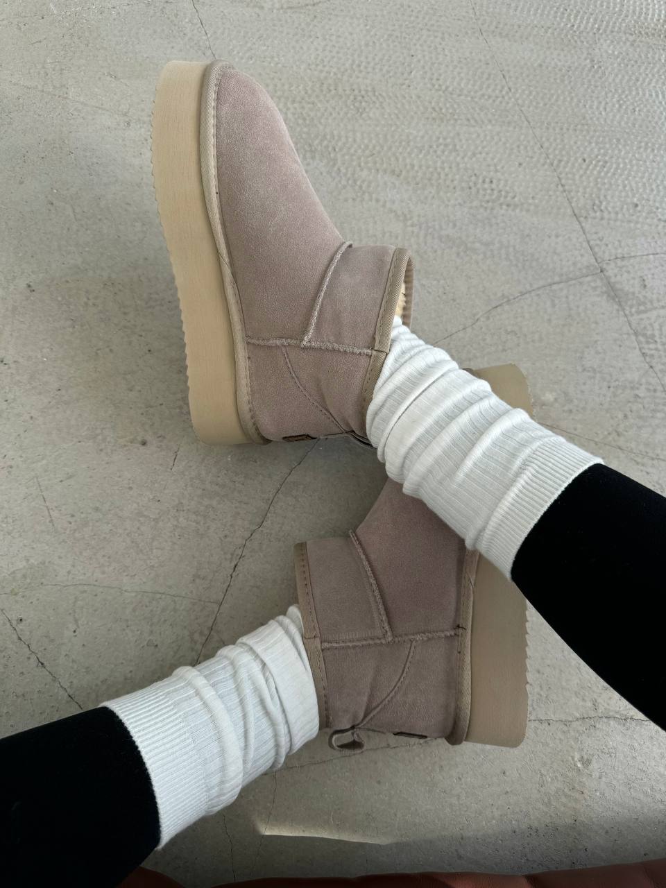 UGG Ultra Mini Platform Beige Suede - oceanhype - 