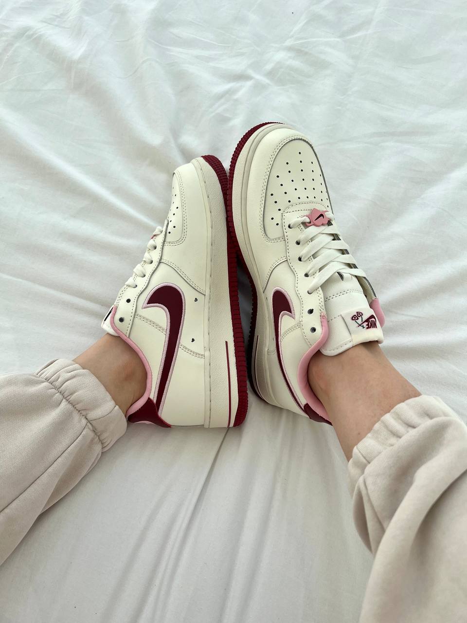 Nike Air Force 1 Low Valentine's Day - oceanhype - 