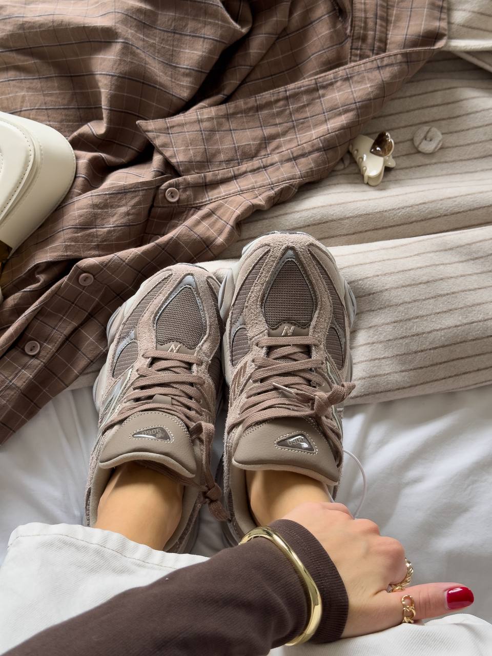 New Balance 9060 Mushroom - oceanhype - 