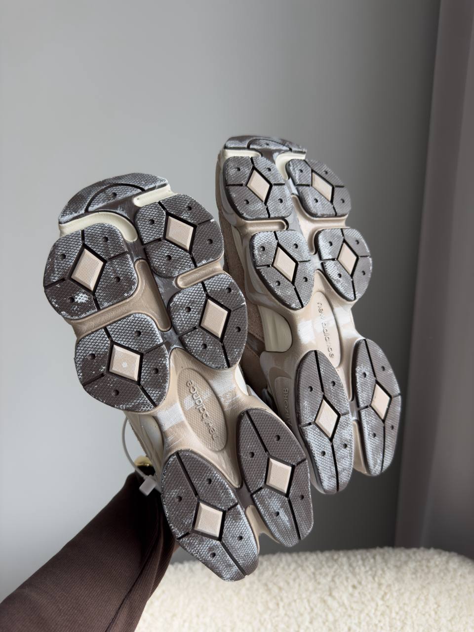 New Balance 9060 Mushroom - oceanhype - 