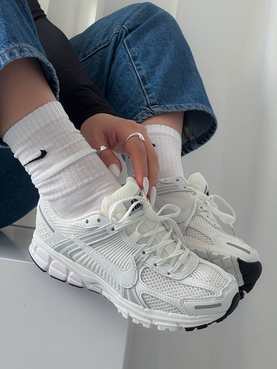 Nike Zoom Vomero 5 White - oceanhype - 