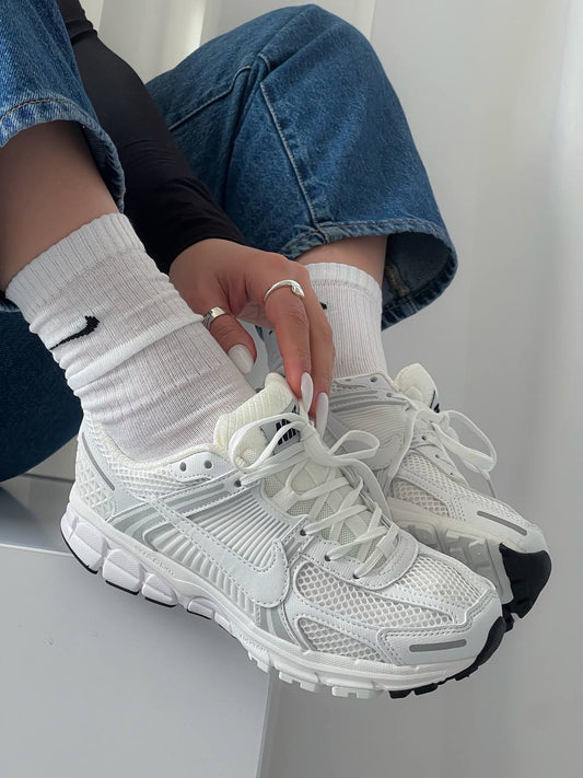 Nike Zoom Vomero 5 White - oceanhype - 