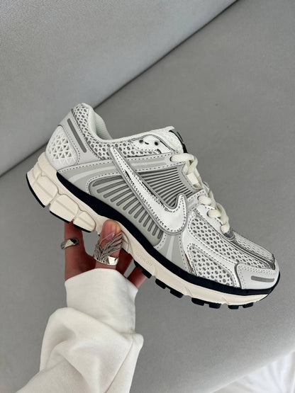 Nike Zoom Vomero 5 Photon Dust Metallic Silver - oceanhype - 