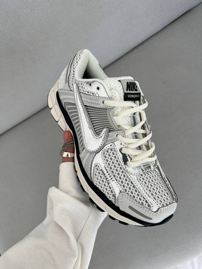 Nike Zoom Vomero 5 Photon Dust Metallic Silver - oceanhype - 