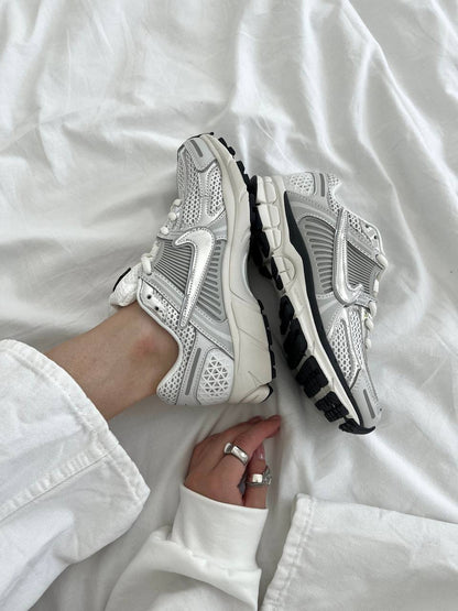Nike Zoom Vomero 5 Photon Dust Metallic Silver - oceanhype - 