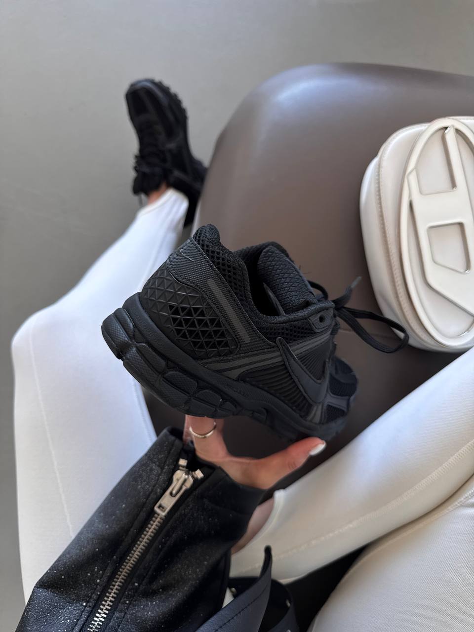 Nike Air Zoom Vomero 5 Black - oceanhype - 