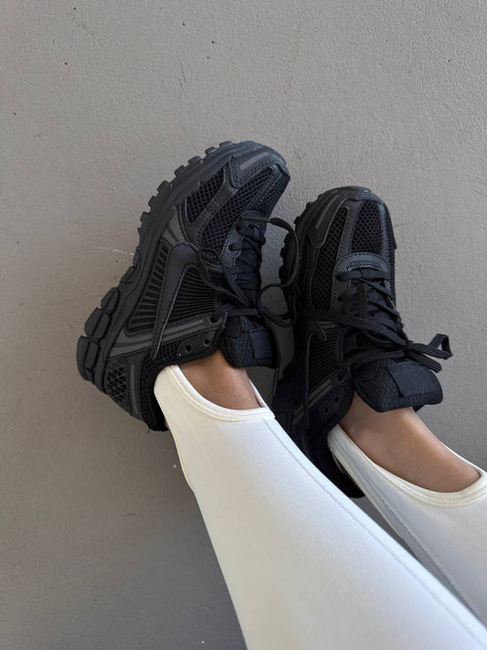 Nike Air Zoom Vomero 5 Black - oceanhype - 
