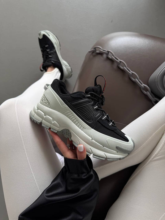 Nike Zoom Vomero Roam Black Light Silver - oceanhype - 