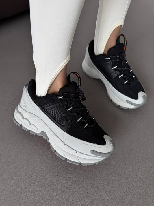 Nike Zoom Vomero Roam Black Light Silver - oceanhype - 