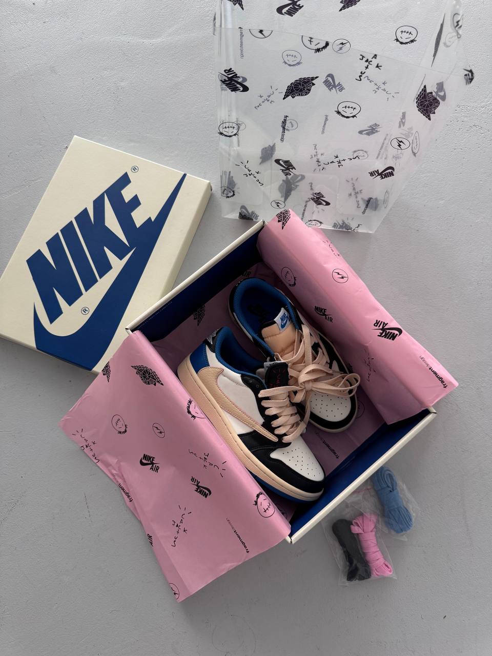 Nike Jordan 1 Low Fragment x Travis Scott - oceanhype - 