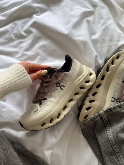 On Loewe x Cloudtilt Clove Sand - oceanhype -