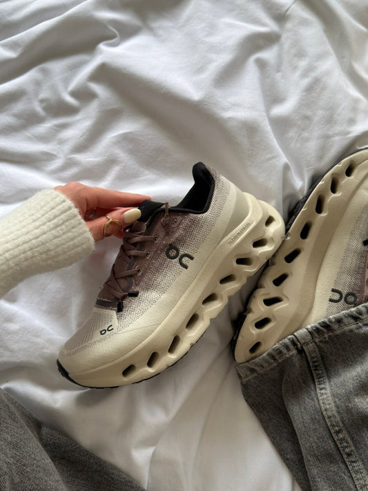 On Loewe x Cloudtilt Clove Sand - oceanhype -