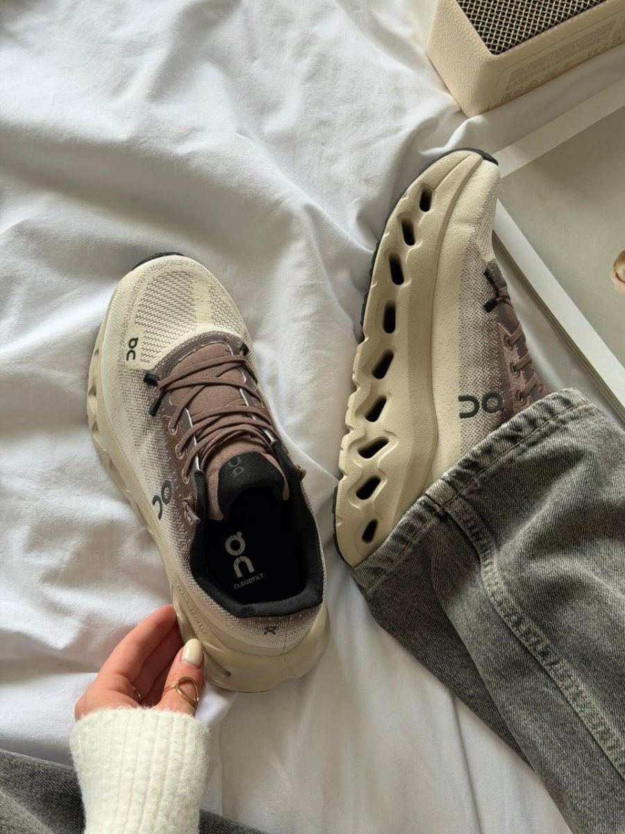 On Loewe x Cloudtilt Clove Sand - oceanhype -