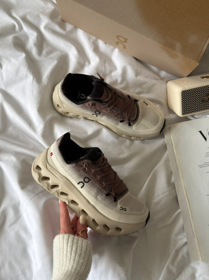 On Loewe x Cloudtilt Clove Sand - oceanhype -