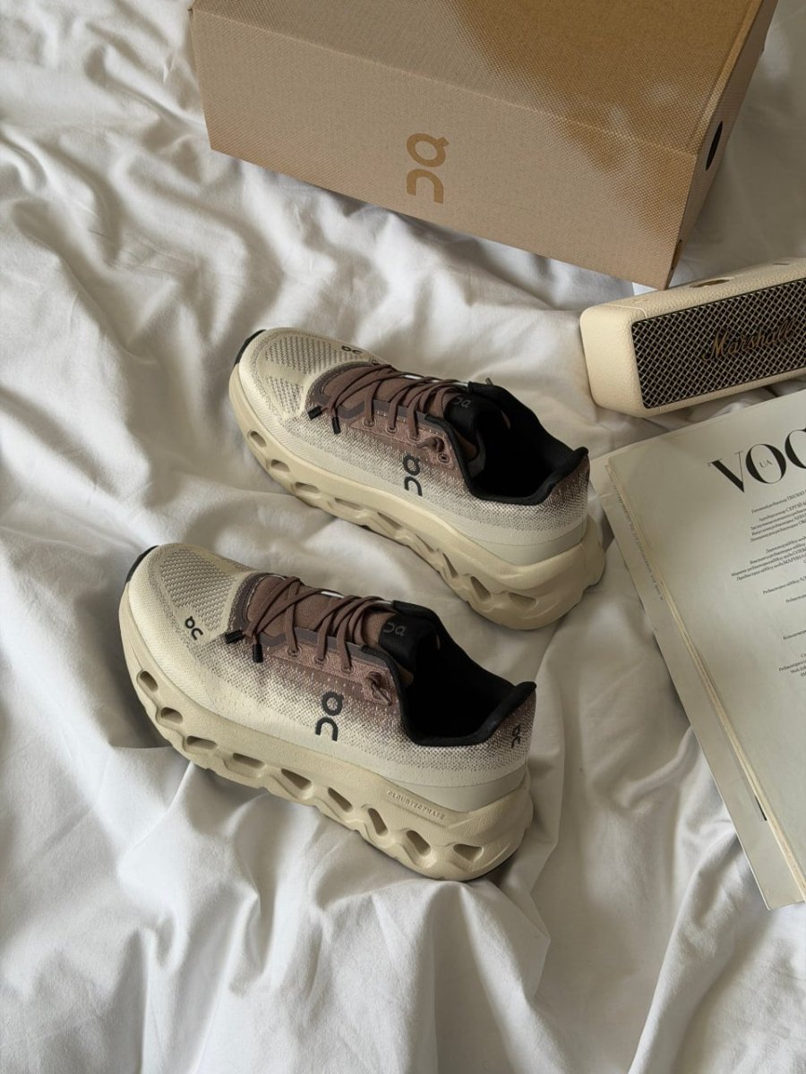 On Loewe x Cloudtilt Clove Sand - oceanhype -