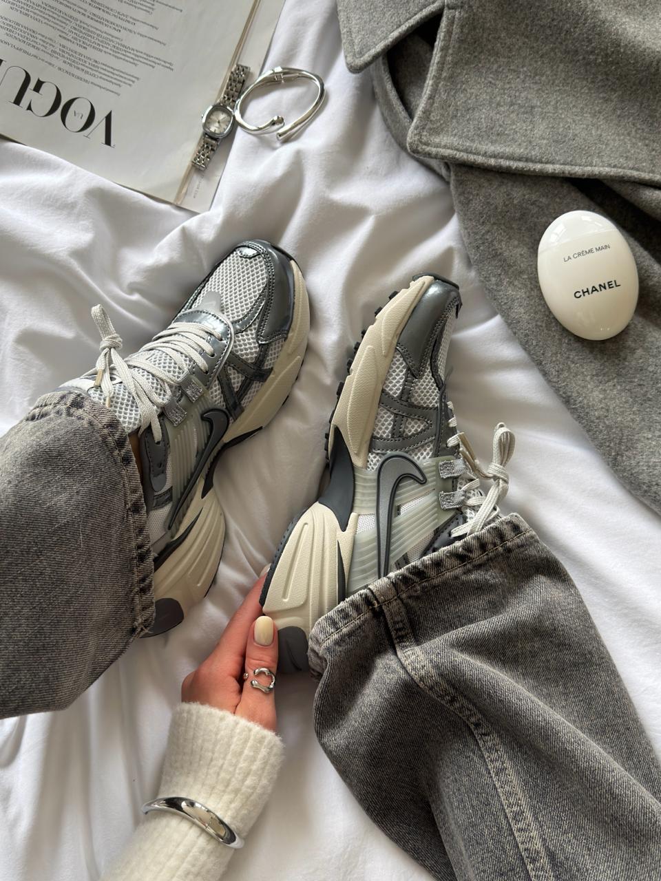 Nike V2K Runtekk Summit White Metalic Silver - oceanhype -