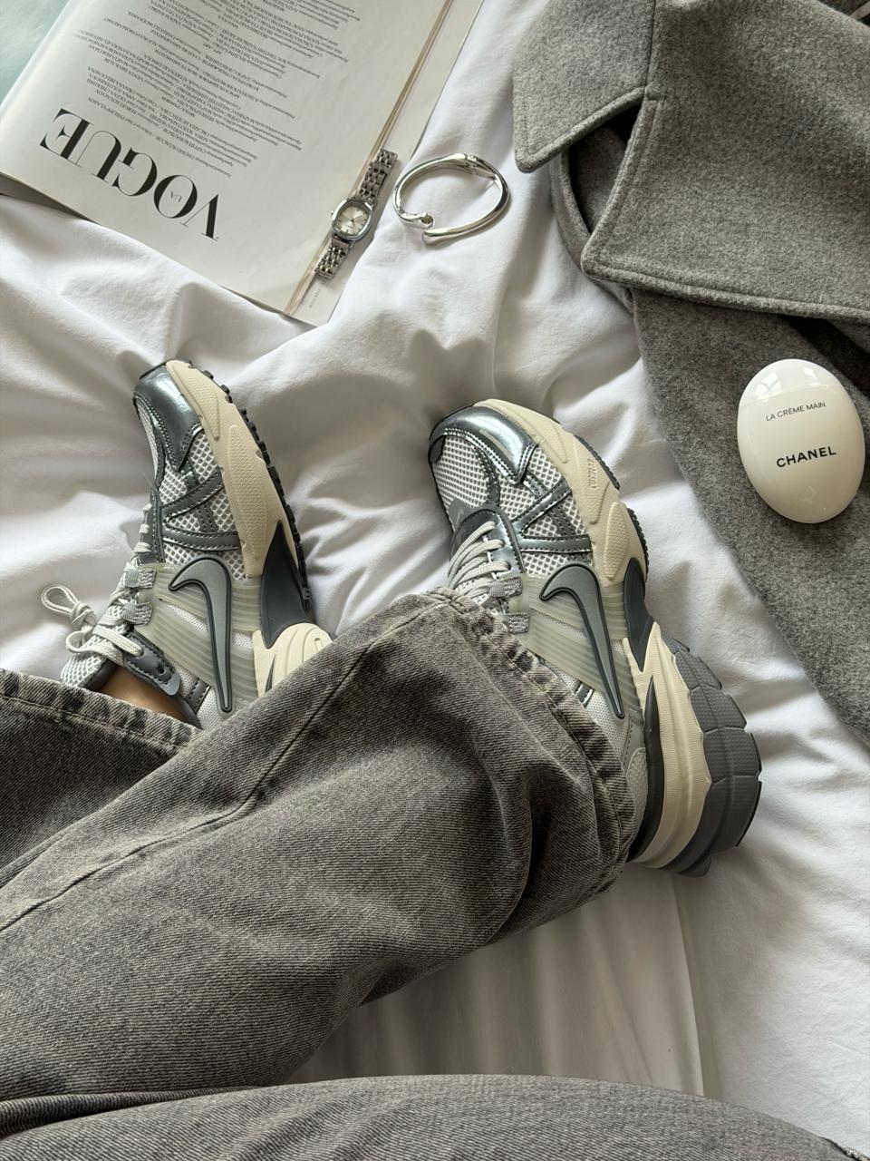 Nike V2K Runtekk Summit White Metalic Silver - oceanhype -