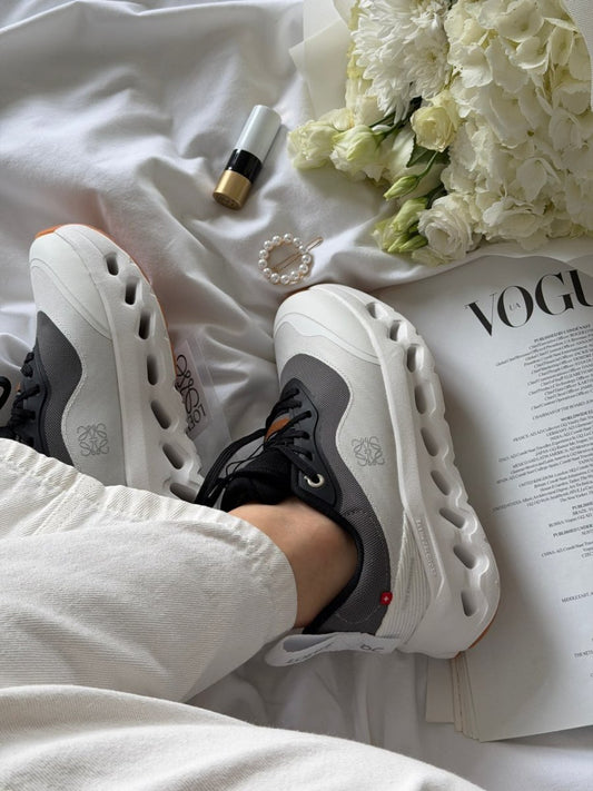 On Cloudtilt x Loewe Black White - oceanhype -