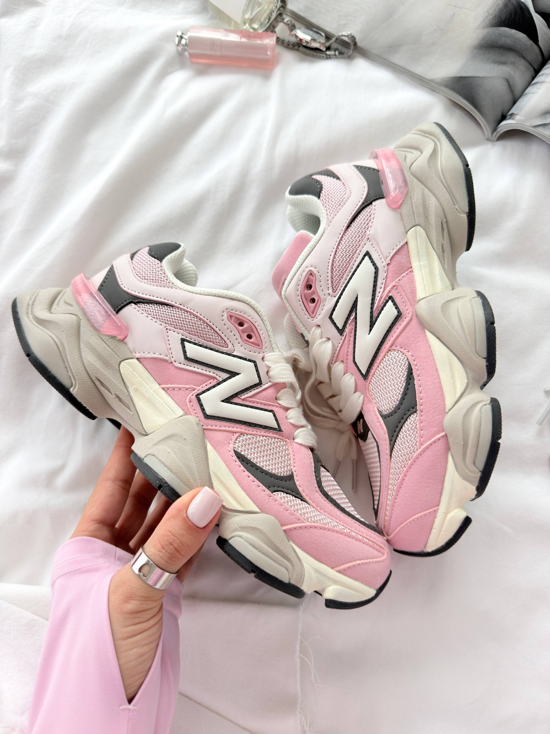 New Balance 9060 Pink Granite